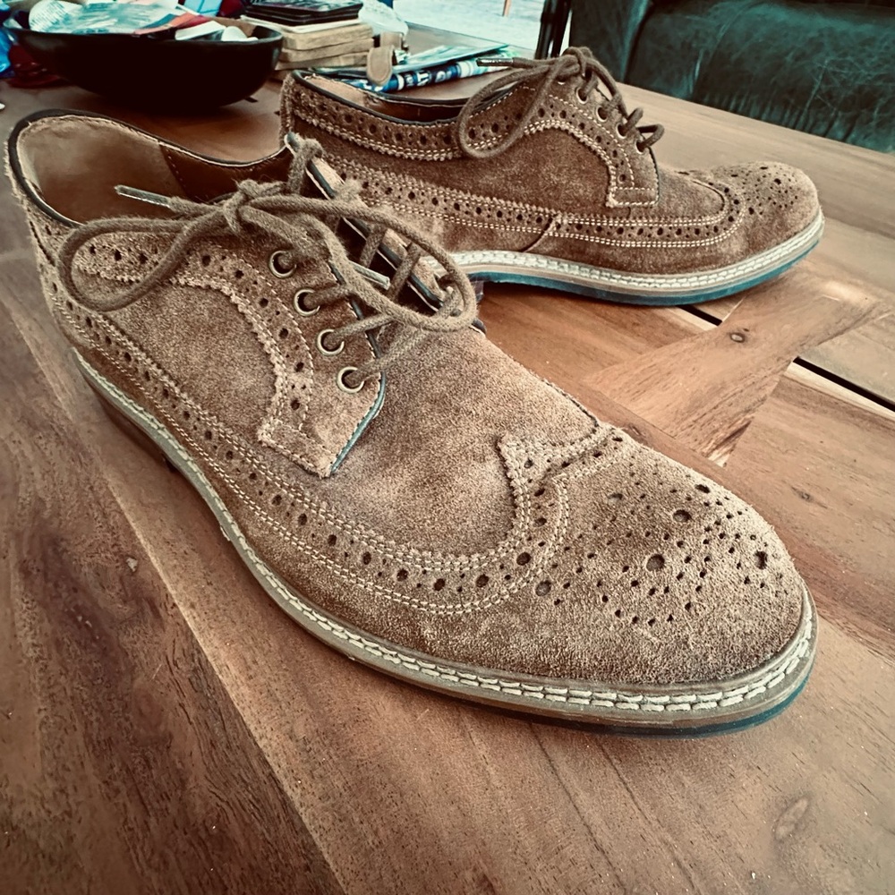 Suede Wingtip Men’s shoes Size 8.5 
9/10 Condition - Nordstrom - Clean!!